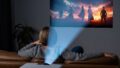 おうち時間が映画館に。初心者でも簡単な「小型プロジェクター」の選び方 Gemini Generated Image lefn0rlefn0rlefn